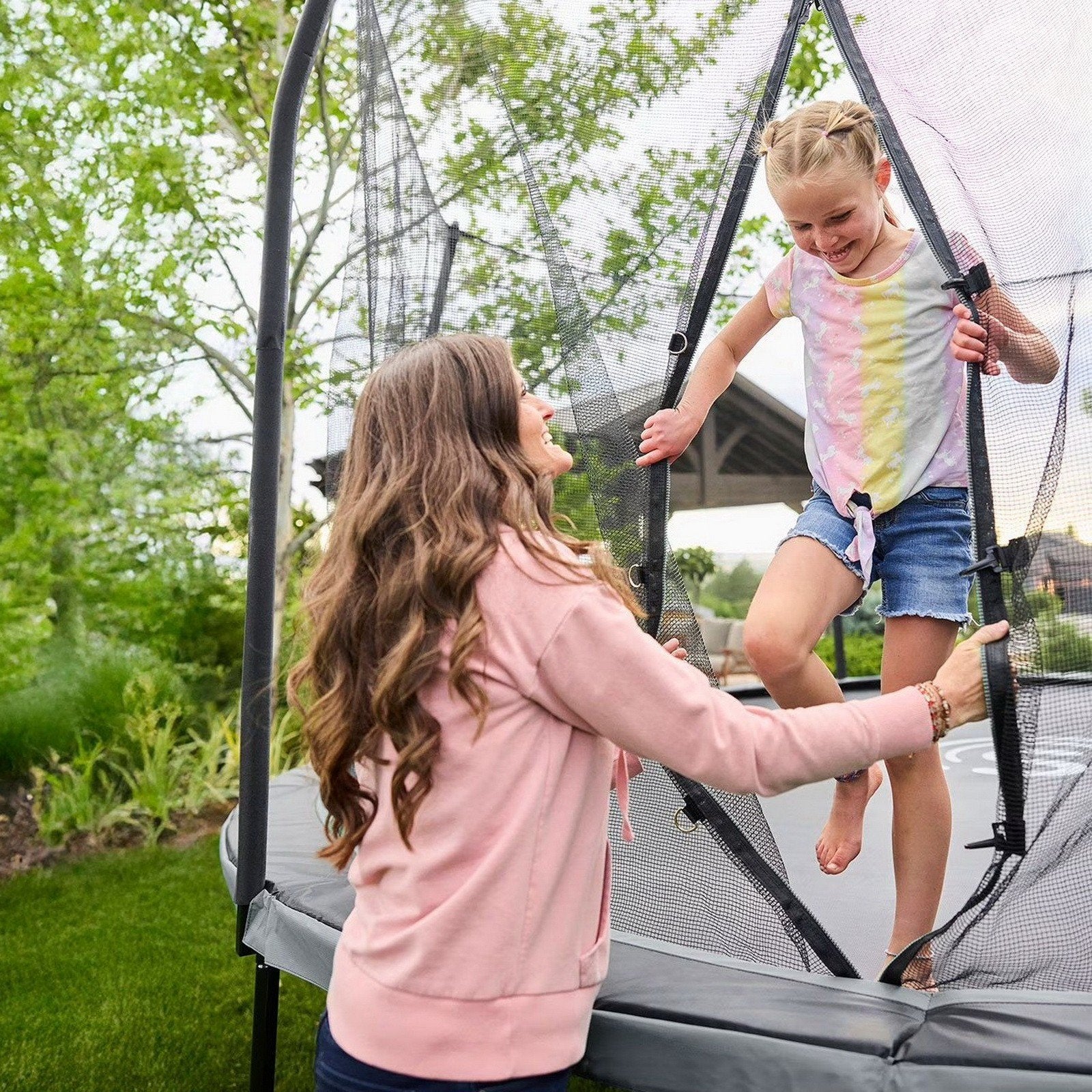 15' Skywalker Round Elite Trampoline with Ladder & Safety Enclosure